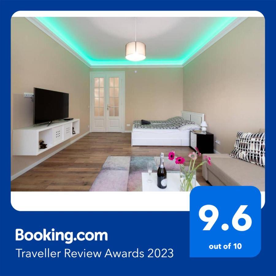 Nice And Cozy Apartment Next To The Parliament Budapest Exterior foto